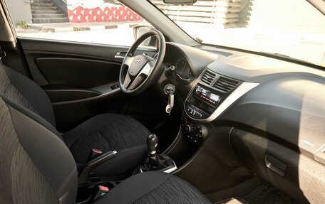Hyundai Solaris II рестайлинг, 2014 год, 886 200 рублей, 6 фотография