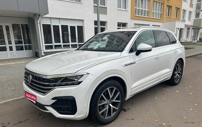 Volkswagen Touareg III, 2018 год, 4 300 000 рублей, 1 фотография