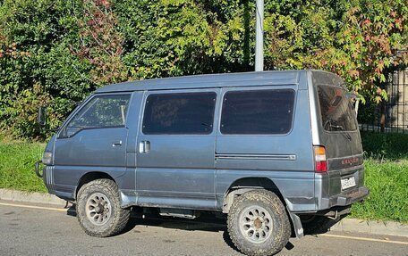 Mitsubishi Delica III, 1992 год, 1 099 000 рублей, 3 фотография
