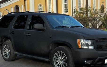 Chevrolet Tahoe III, 2008 год, 1 950 000 рублей, 2 фотография