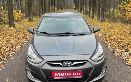 Hyundai Solaris II рестайлинг, 2012 год, 685 000 рублей, 2 фотография