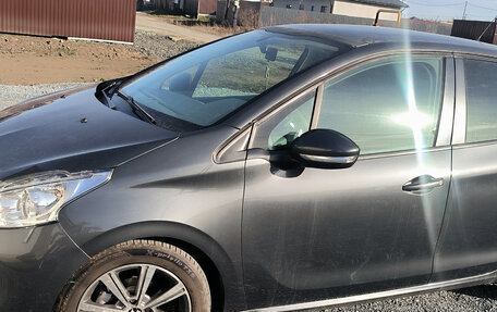 Peugeot 208 II, 2013 год, 680 000 рублей, 3 фотография