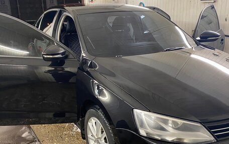 Volkswagen Jetta VII, 2013 год, 1 100 000 рублей, 3 фотография
