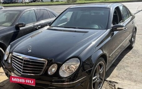 Mercedes-Benz E-Класс, 2004 год, 1 750 000 рублей, 3 фотография