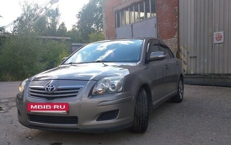 Toyota Avensis III рестайлинг, 2006 год, 650 000 рублей, 2 фотография
