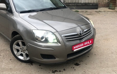 Toyota Avensis III рестайлинг, 2006 год, 650 000 рублей, 5 фотография
