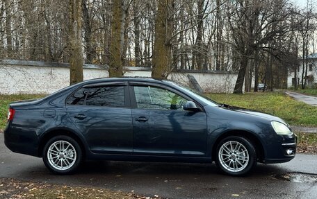 Volkswagen Jetta VII, 2010 год, 400 000 рублей, 3 фотография