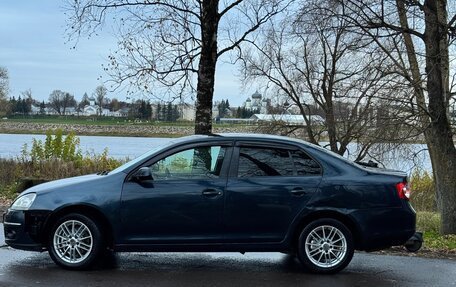 Volkswagen Jetta VII, 2010 год, 400 000 рублей, 5 фотография