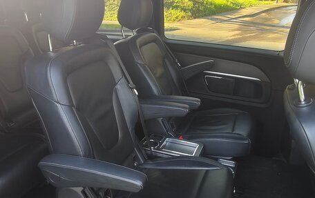 Mercedes-Benz V-Класс, 2016 год, 3 000 000 рублей, 6 фотография