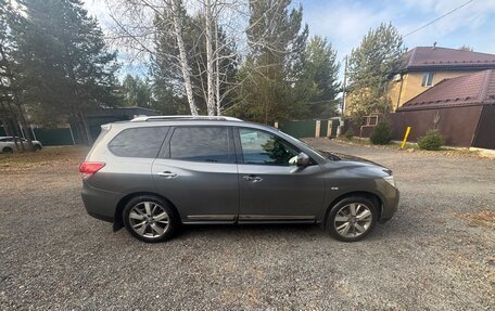 Nissan Pathfinder, 2014 год, 1 799 999 рублей, 2 фотография