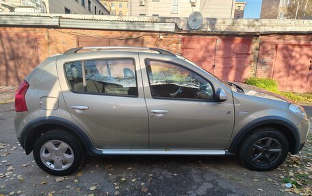 Renault Sandero I, 2013 год, 520 000 рублей, 2 фотография