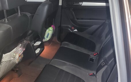 Volkswagen Touareg III, 2011 год, 2 400 000 рублей, 4 фотография