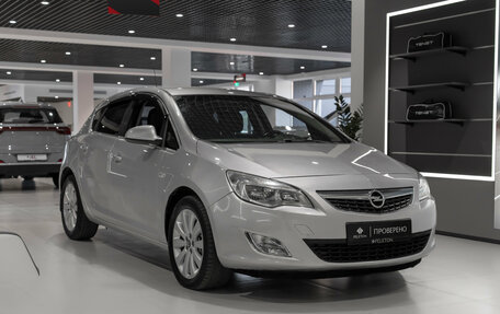 Opel Astra J, 2012 год, 645 000 рублей, 2 фотография