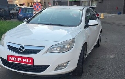 Opel Astra J, 2011 год, 580 000 рублей, 1 фотография