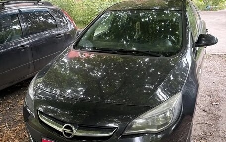 Opel Astra J, 2013 год, 780 000 рублей, 1 фотография