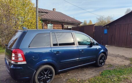 Opel Zafira B, 2011 год, 695 000 рублей, 4 фотография