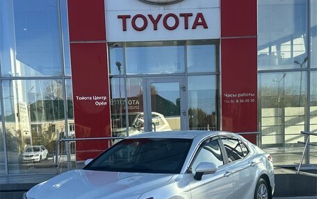 Toyota Camry, 2021 год, 3 080 000 рублей, 1 фотография