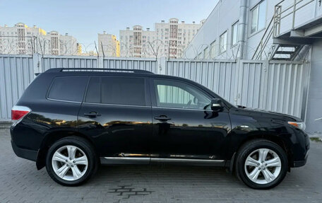 Toyota Highlander III, 2012 год, 1 669 000 рублей, 7 фотография