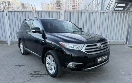 Toyota Highlander III, 2012 год, 1 669 000 рублей, 3 фотография