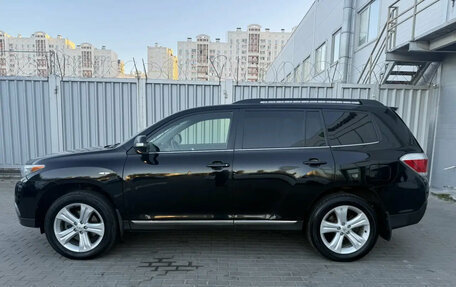Toyota Highlander III, 2012 год, 1 669 000 рублей, 8 фотография