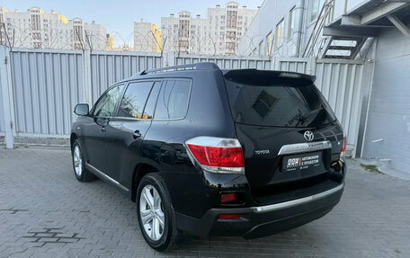 Toyota Highlander III, 2012 год, 1 669 000 рублей, 4 фотография