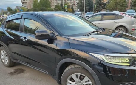 Honda Vezel, 2018 год, 1 790 000 рублей, 3 фотография