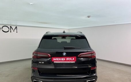 BMW X5, 2018 год, 5 950 000 рублей, 4 фотография