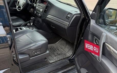 Mitsubishi Pajero IV рестайлинг 2, 2010 год, 2 240 000 рублей, 3 фотография