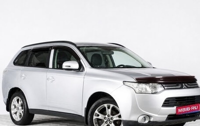 Mitsubishi Outlander III рестайлинг 3, 2013 год, 1 299 000 рублей, 1 фотография