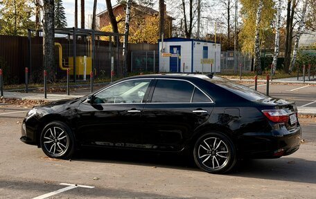 Toyota Camry, 2017 год, 2 370 000 рублей, 4 фотография