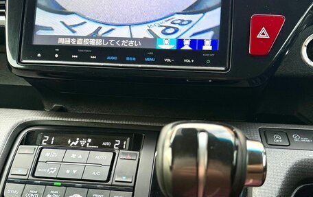 Honda Stepwgn IV рестайлинг, 2016 год, 1 680 000 рублей, 8 фотография