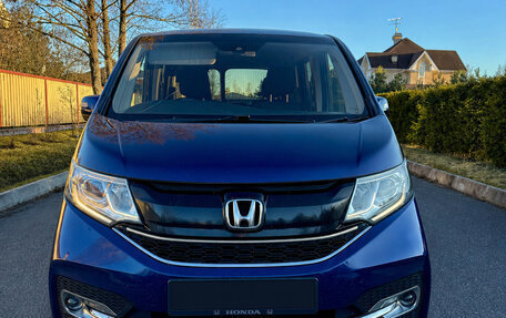 Honda Stepwgn IV рестайлинг, 2016 год, 1 680 000 рублей, 5 фотография