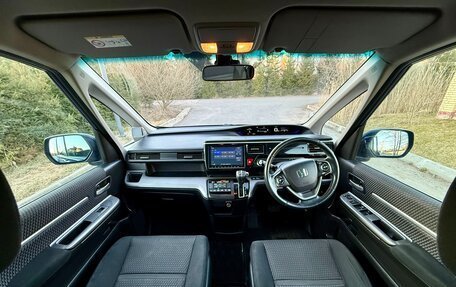 Honda Stepwgn IV рестайлинг, 2016 год, 1 680 000 рублей, 6 фотография