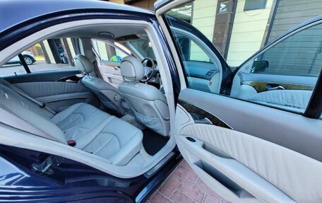 Mercedes-Benz E-Класс, 2003 год, 750 000 рублей, 4 фотография