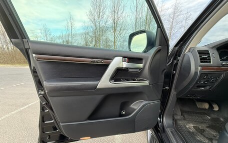 Toyota Land Cruiser 200, 2016 год, 6 000 000 рублей, 3 фотография