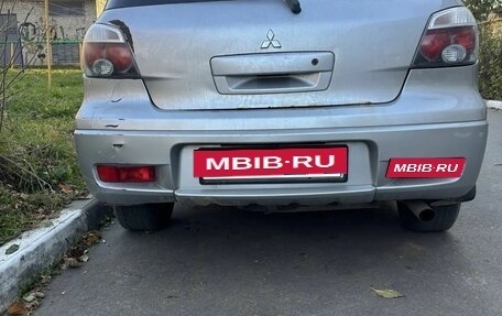 Mitsubishi Outlander III рестайлинг 3, 2004 год, 270 000 рублей, 2 фотография