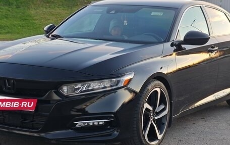 Honda Accord IX рестайлинг, 2018 год, 1 990 000 рублей, 2 фотография