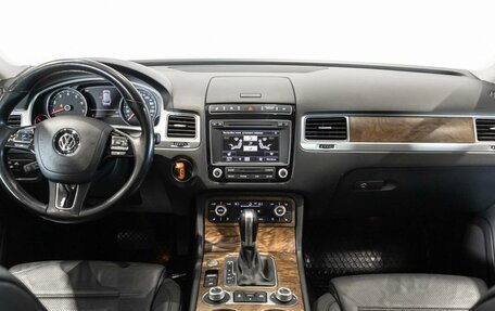 Volkswagen Touareg III, 2015 год, 2 515 300 рублей, 6 фотография