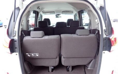 Honda Freed II, 2016 год, 1 180 000 рублей, 8 фотография