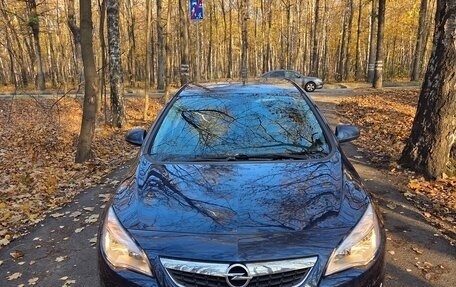 Opel Astra J, 2011 год, 720 000 рублей, 3 фотография
