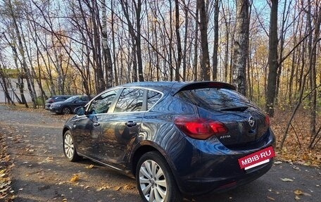 Opel Astra J, 2011 год, 720 000 рублей, 5 фотография