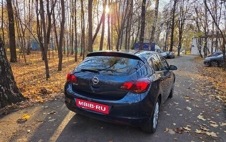 Opel Astra J, 2011 год, 720 000 рублей, 4 фотография