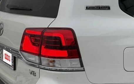 Toyota Land Cruiser 200, 2020 год, 10 350 000 рублей, 7 фотография