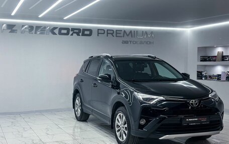 Toyota RAV4, 2018 год, 2 650 000 рублей, 2 фотография