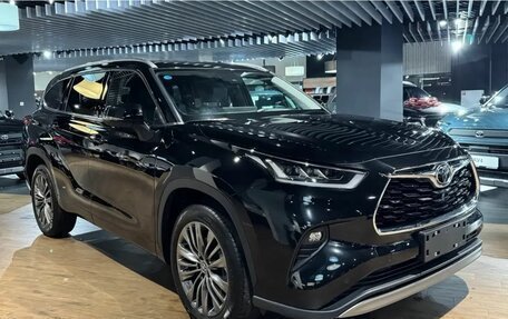 Toyota Highlander, 2026 год, 5 750 000 рублей, 2 фотография
