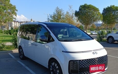 Hyundai Staria, 2021 год, 4 900 000 рублей, 2 фотография