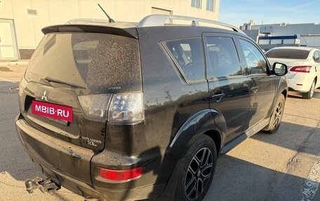 Mitsubishi Outlander III рестайлинг 3, 2010 год, 957 000 рублей, 3 фотография
