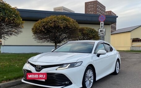 Toyota Camry, 2020 год, 2 150 000 рублей, 4 фотография