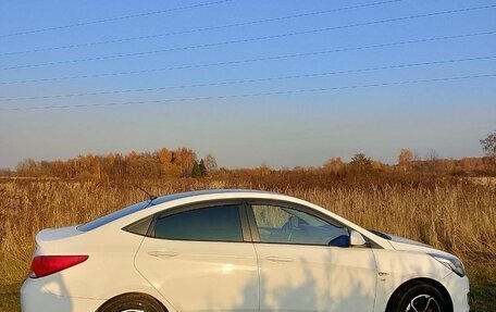 Hyundai Solaris II рестайлинг, 2014 год, 930 000 рублей, 5 фотография