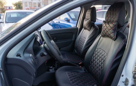 Renault Logan II, 2016 год, 749 000 рублей, 10 фотография